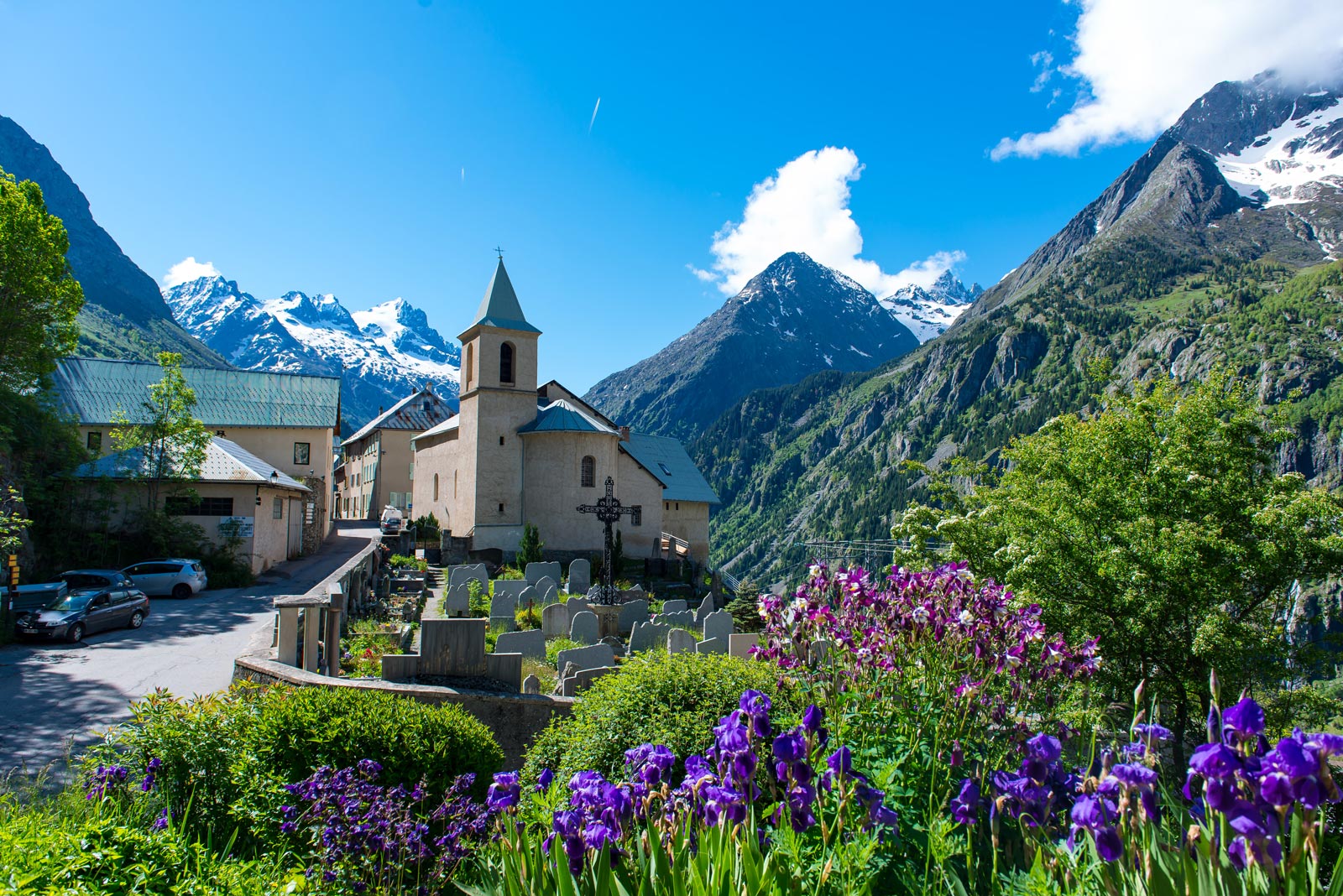 Saint-Christophe-en-Oisans - La Bérarde station et village dans les Alpes  en Isère