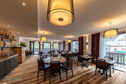La salle de restaurant récemment rénovée – Hôtel le Faranchin à Villar d’arène