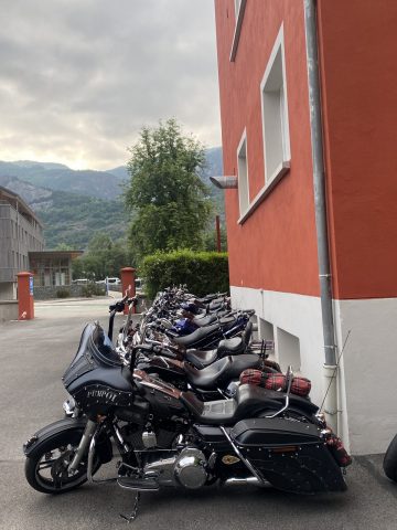 2 parking moto.jpg