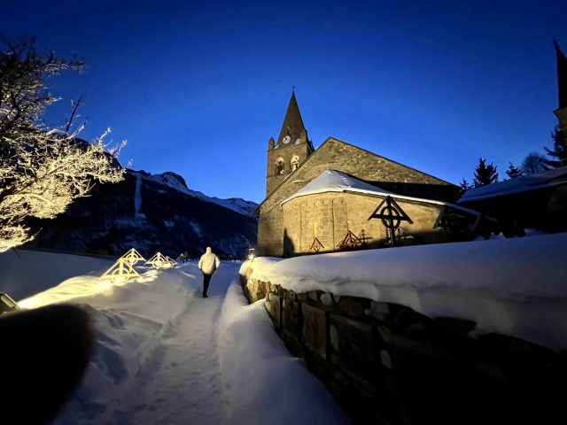L’église de la Grave en hiver