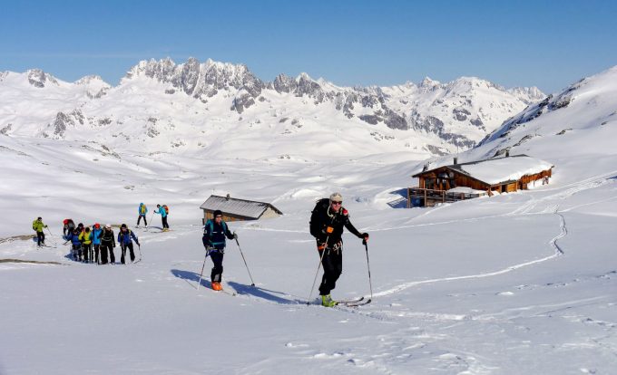 Ski de randonnée depuis le col de la Croix de Fer